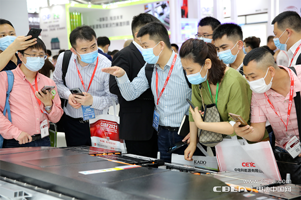 參觀人次10萬+ 上千家產(chǎn)業(yè)鏈企業(yè)亮相CIBF2021