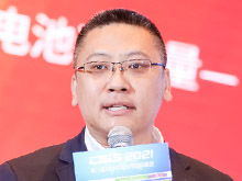 江西明冠鋰膜技術(shù)有限公司副總經(jīng)理趙鑫主持“動(dòng)力電池產(chǎn)業(yè)新生態(tài)”主題論壇