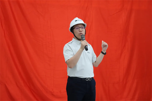 清研納科高速寬幅（固態(tài)）干法電極設(shè)備順利交付